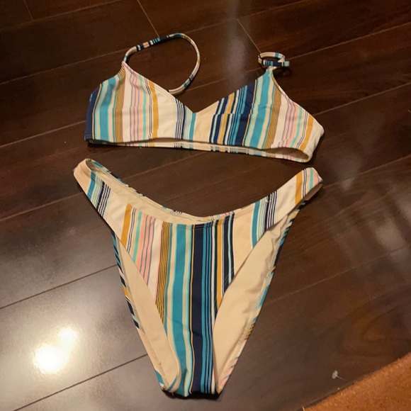 Forever 21 high leg bikini - Picture 1 of 2